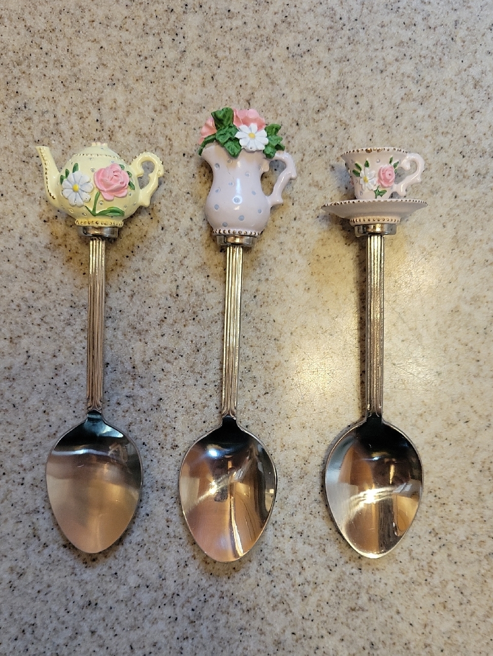 Vintage Avon Tea Time Memories Collector 3 Piece Spoon Set